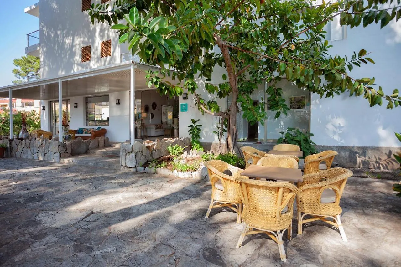Petit Garden Hotel By Flacalco Cala Ratjada   Cala Ratjada (Mallorca)